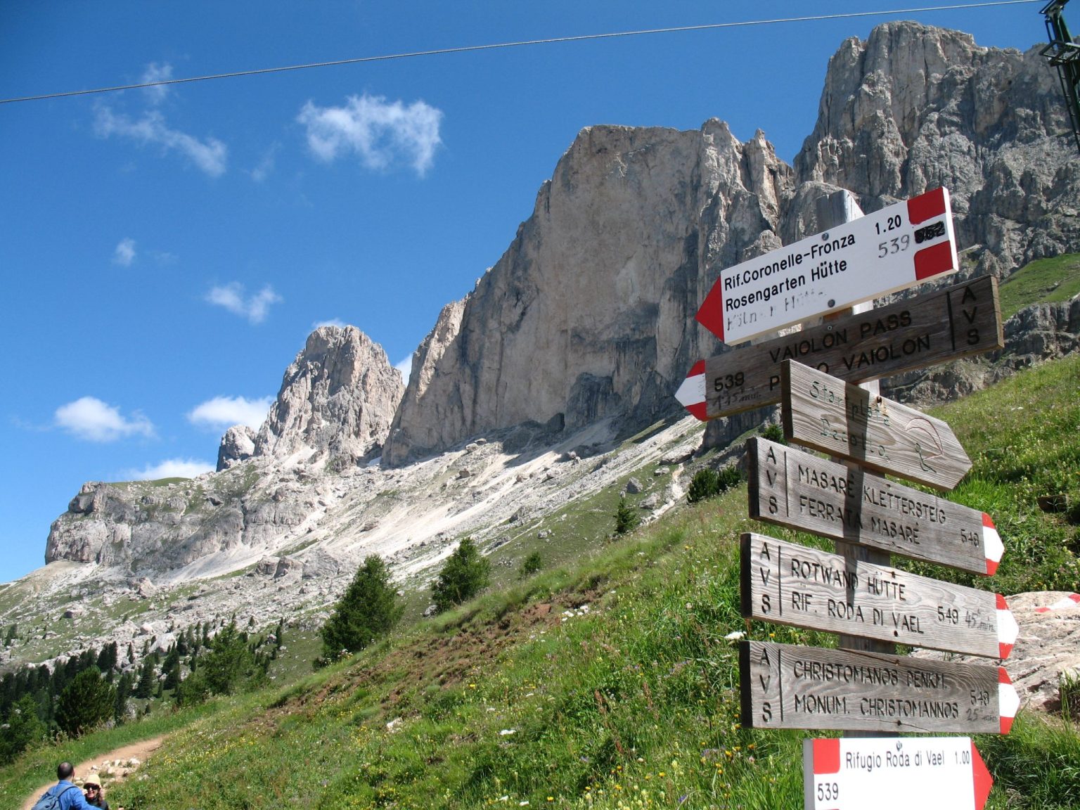 Der Rosengarten und die Rotwand: verschiedenste gut markierte Wanderwege und Klettertouren laden ein