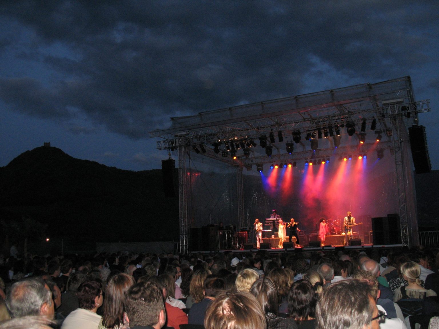 Die Showbühne am Kalterer See